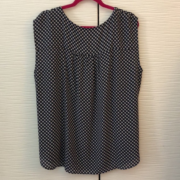 NWT LOFT lined blue floral sleeveless blouse. XL. - Picture 4 of 5